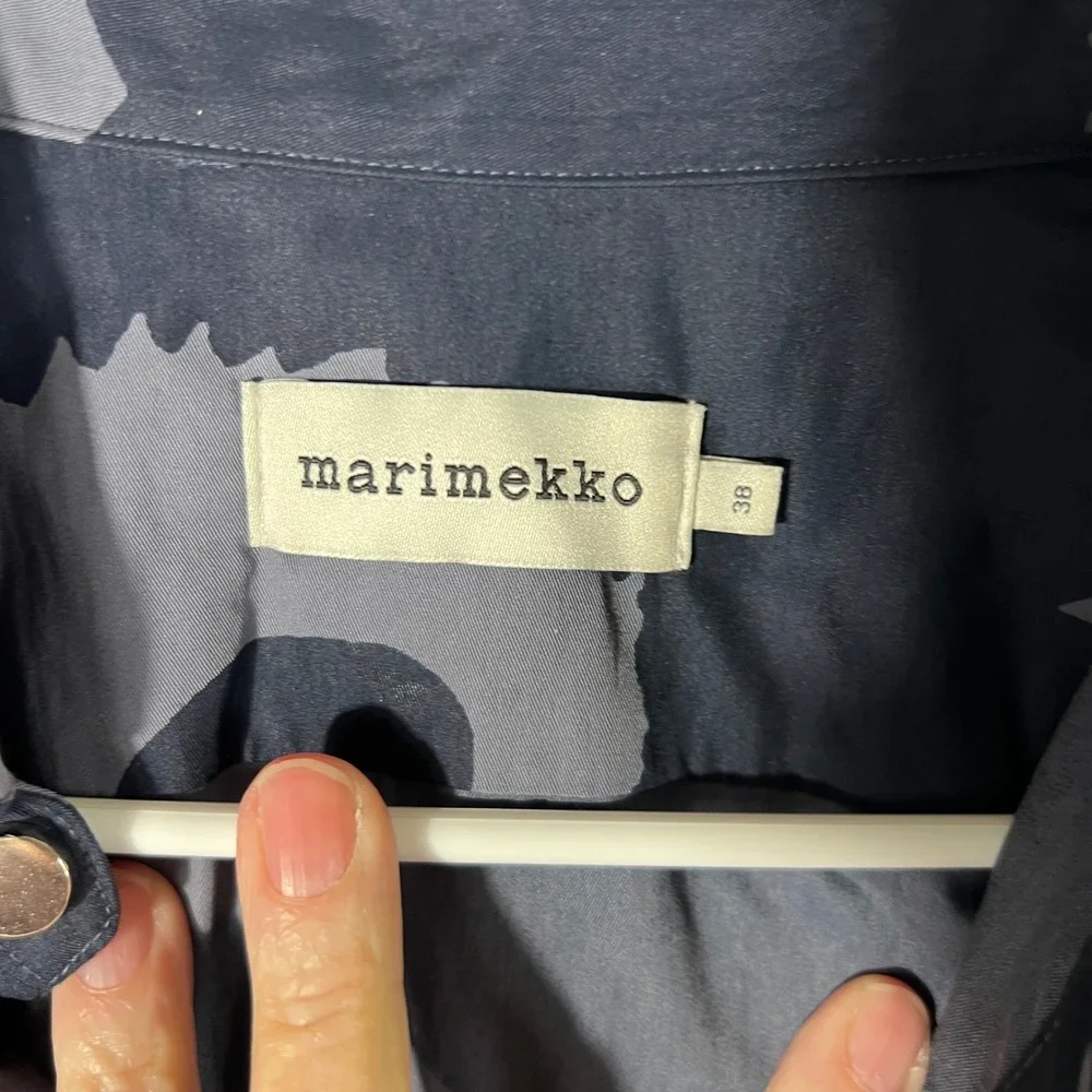 Marimekko Kiertorata Unikko Navy Blue Floral Boxy Button Down Top Size 38